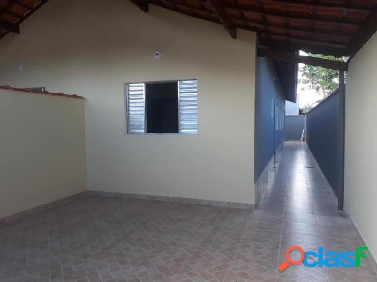 Casa com 2 dorms em Mongaguá - JD Praia Grande por 188 mil