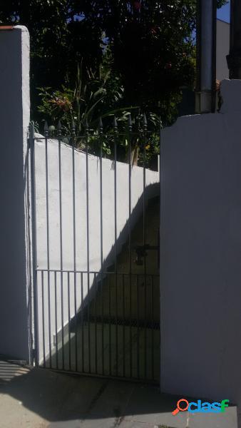 Casa com 2 dorms em Poços de Caldas - Jardim Ipê por 265