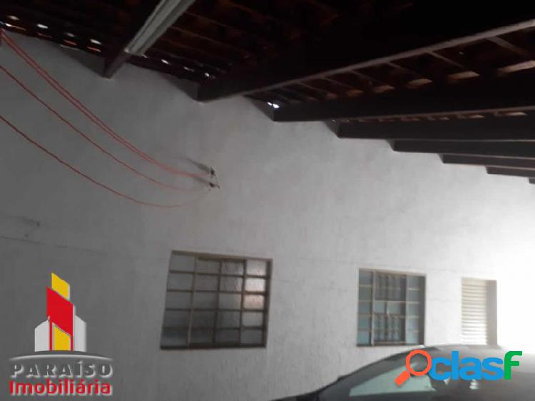 Casa com 2 dorms em Uberlândia - Nova Uberlândia por 240