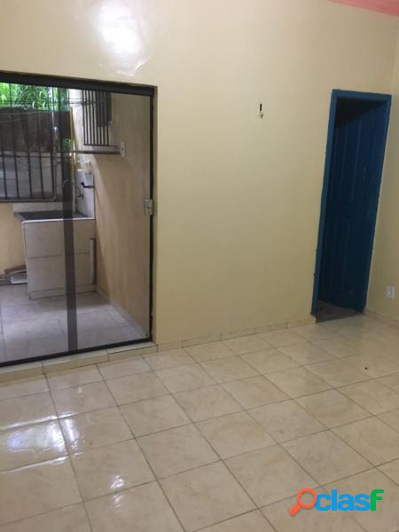 Casa com 3 dorms em Belém - Umarizal por 1.7 mil para