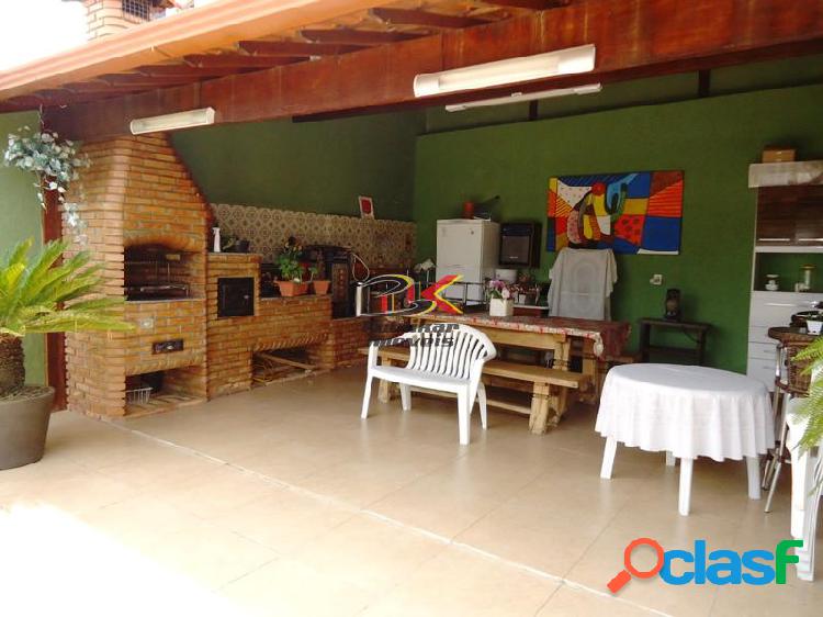 Casa com 3 dorms em Belo Horizonte - Fernão Dias por