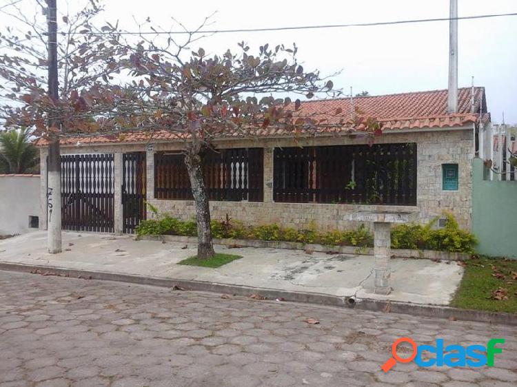 Casa com 4 dorms em Itanhaém - jardim regina por 270 mil