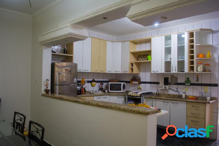 Casa com 4 dorms em São José dos Campos - Jardim Sul por