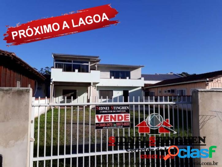 Confira! Sobrado de 140 m², pertinho da lagoa, em Bal.