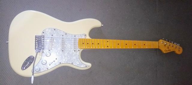 Fender stratocaster corona Califórnia