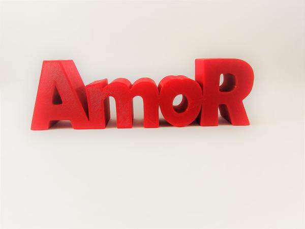 Palavra Amor com impressão 3D