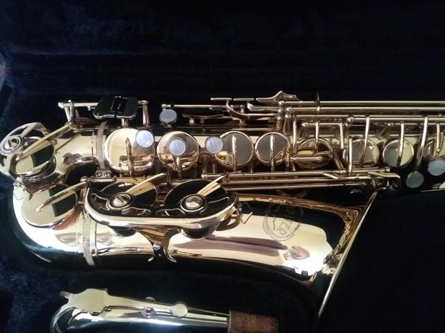 Saxofone alto Jupiter 567