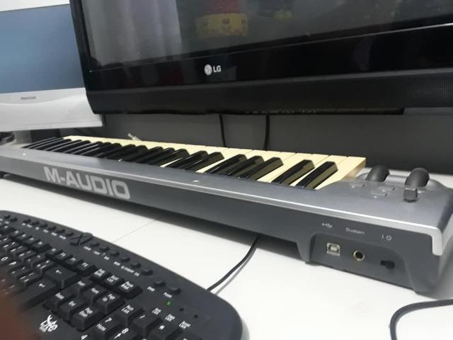 Teclado controlador m-audio 49