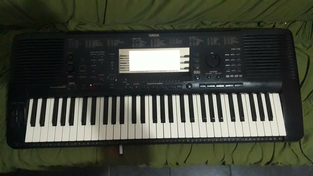 Teclado yamaha psr 730 semi profissional