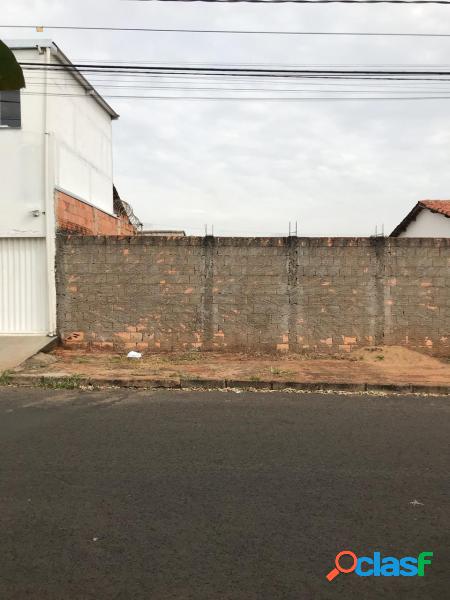 Terreno com 250 m2 em Uberlândia - Gravatas por 155 mil à