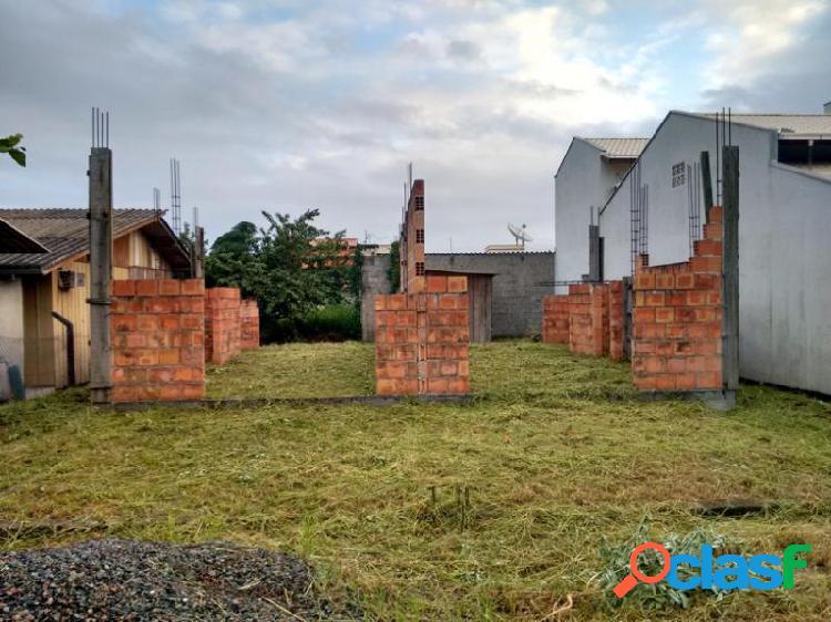 Terreno com 300 m2 em Navegantes - Gravatá por 170 mil à