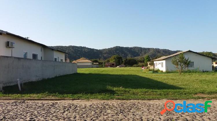 Terreno com 360 m2 em Maricá - Caxito por 100 mil