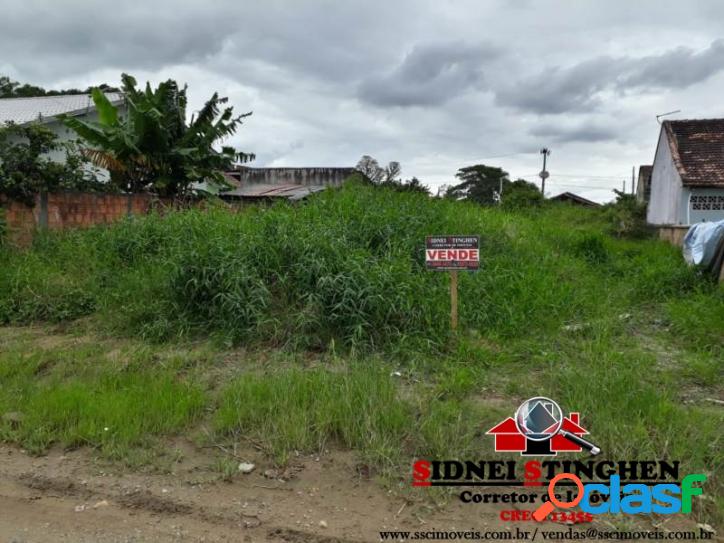 Terreno próximo ao Posto de Saúde, em Bal. Barra do Sul -