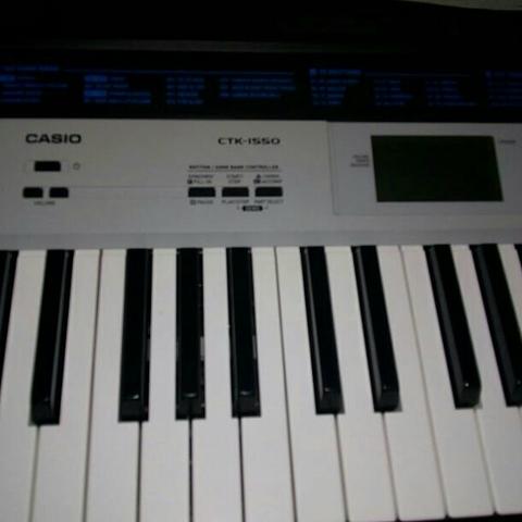 Vendo teclado marca CASIO