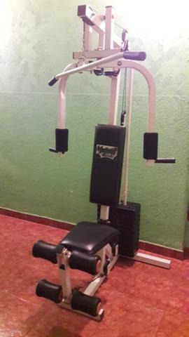 Estação de musculação moviment Bionic com 50 kg de peso