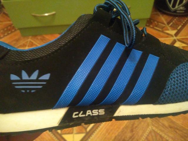 Tenis adidas class