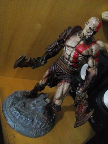 Boneco Kratos