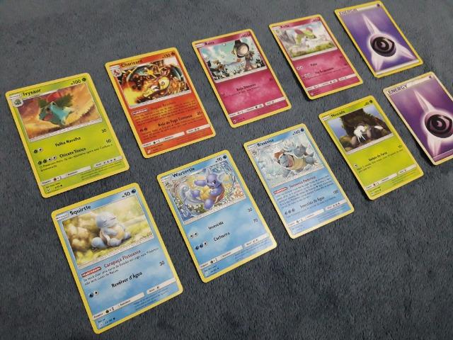 Lote com 40 cards Pokemon