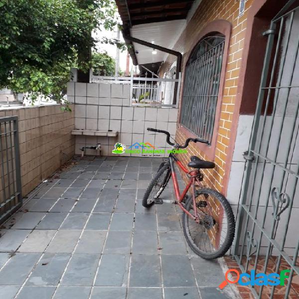 Casa Geminada 03 dormitórios sendo 01 suíte - Aviação -