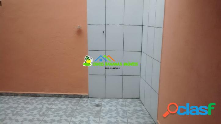 Casa Reformada 02 dormitórios lado praia excelente