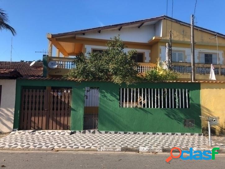 Casa em Mongaguá, 150 metros da praia