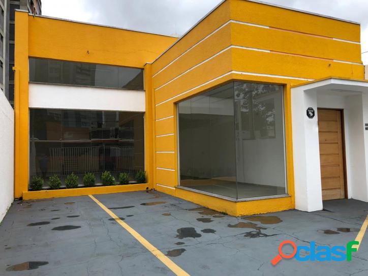 Centro - Salão comercial - 240m² construídos e pé