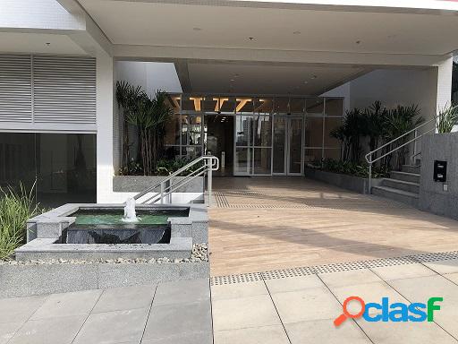 Jardim Aquarius - Sala de 33m², ar condicionado e vaga