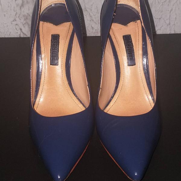 Scarpin bico fino Schultz azul marinho