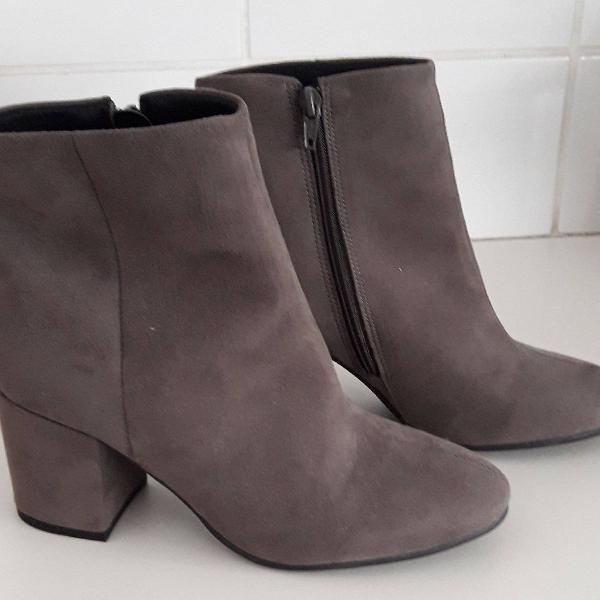 bota cinza amaro