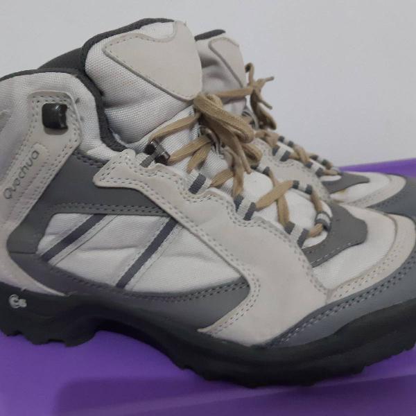 bota forclaz 50 feminina - quechua