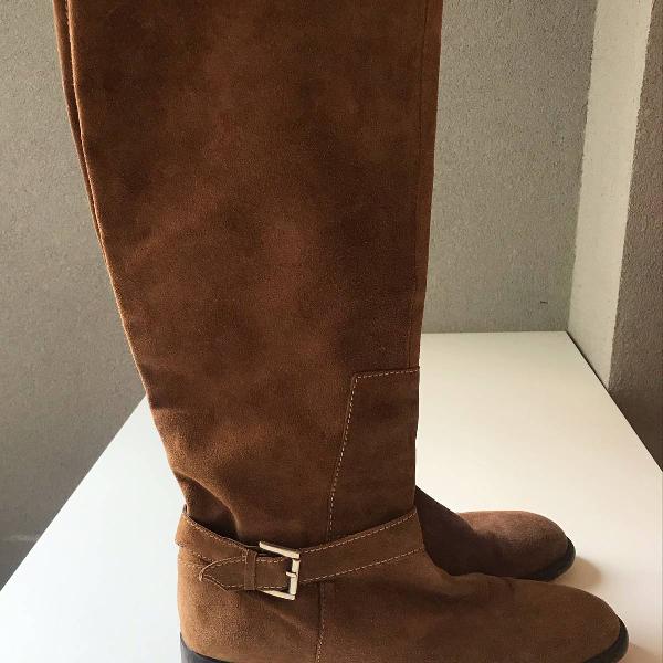 bota montaria de nobuck caramelo Zara