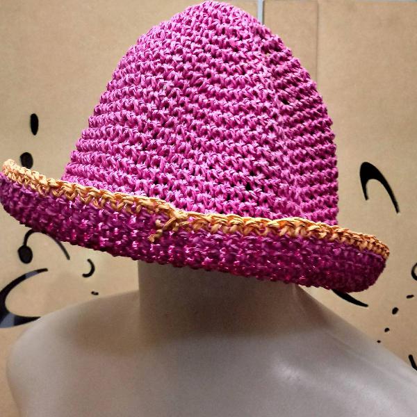 chapéu pink palha