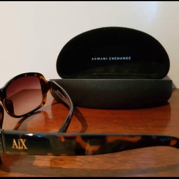 culos de sol armani exchange em tartaruga