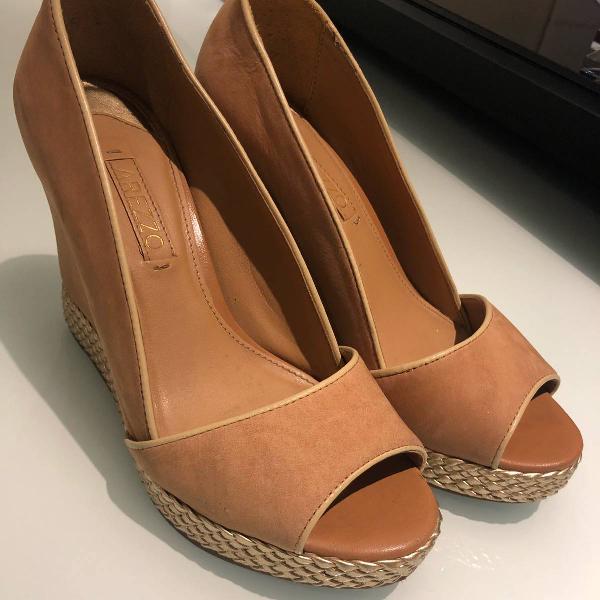 peep toe caramelo Arezzo