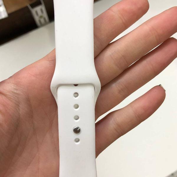 pulseira apple watch de silicone na cor branca 42mm e 44mm