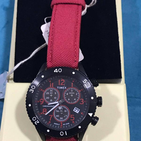 relógio marca timex preto com pulseira vermelha masculino