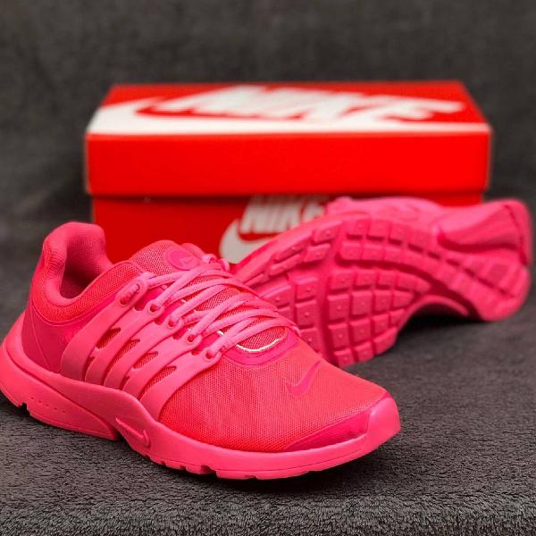 tênis nike presto rosa r$180