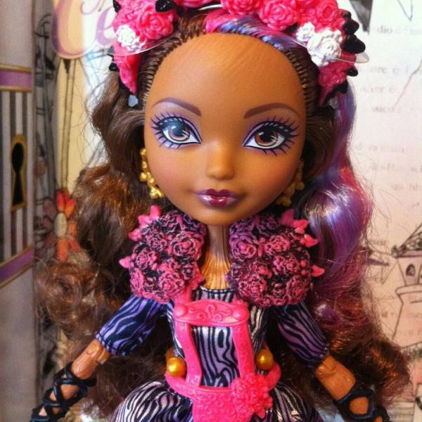 Boneca Ever After High Cedar Wood