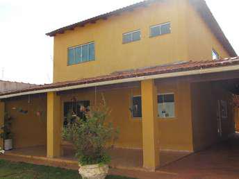 Casa com 4 quartos à venda no bairro Sobradinho, 360m²