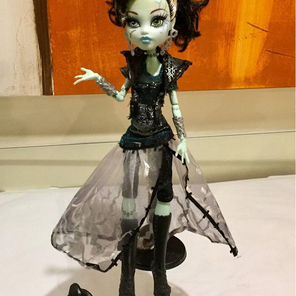 boneca monster high - linda