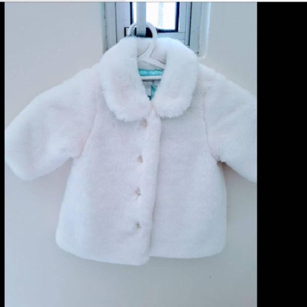 casaco branco baby gap luxoooo