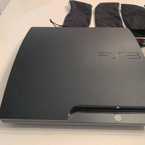 playstation 3 praticamente novo e cheio de acessórios