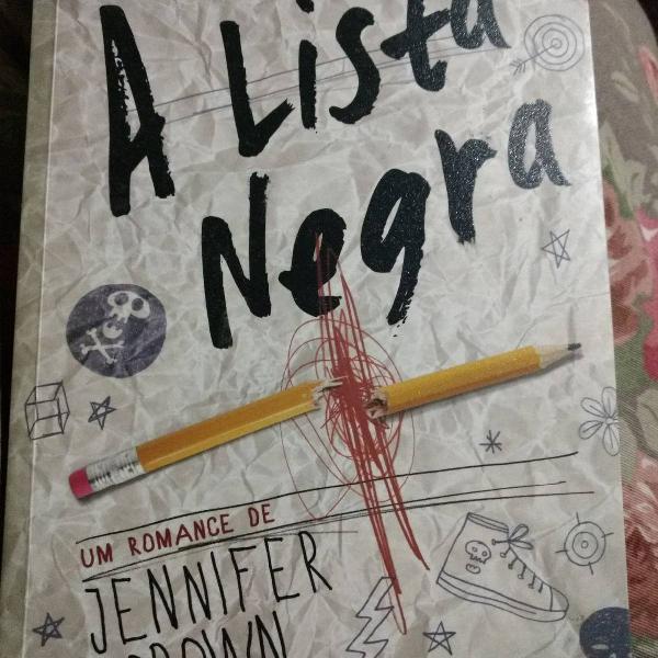 Livro "A lista negra" - autor(a): Jennifer Brown / Semi-novo