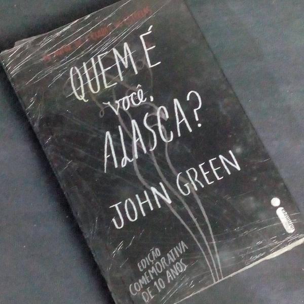 Livro "Quem é você Alasca?" Edição Comemorativa de 10
