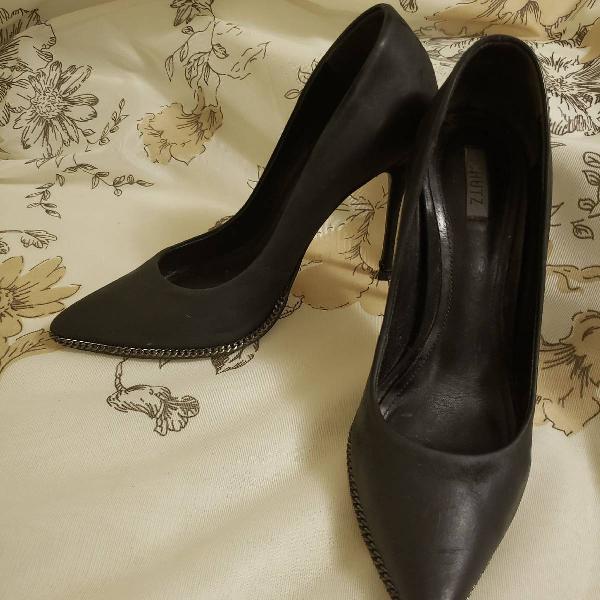 Scarpin Preto Schutz