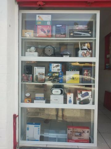 Vitrine de vidro com aluminio branco 1,20 x 2,00 m (NOVA)