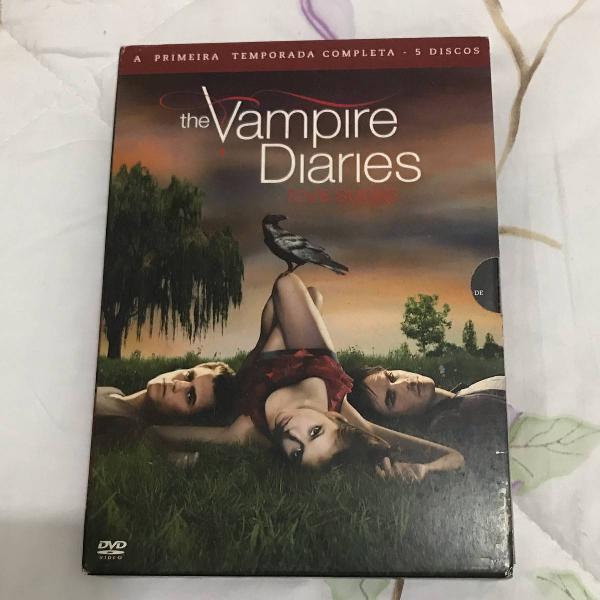 box 1 temporada de the vampire diaries