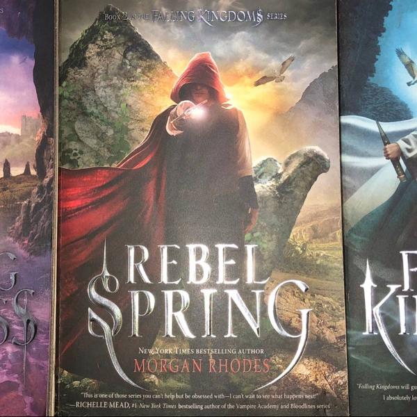 falling kingdoms book series - morgan rhodes. 3 livros em
