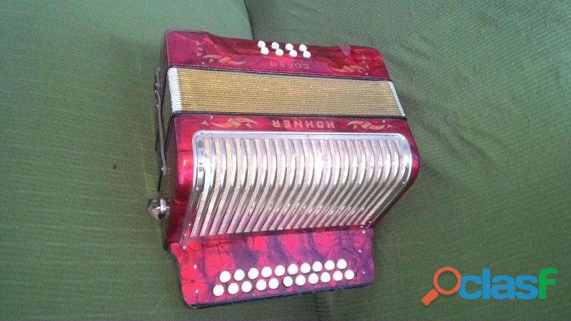 sanfona de 8 baixos hohner corso