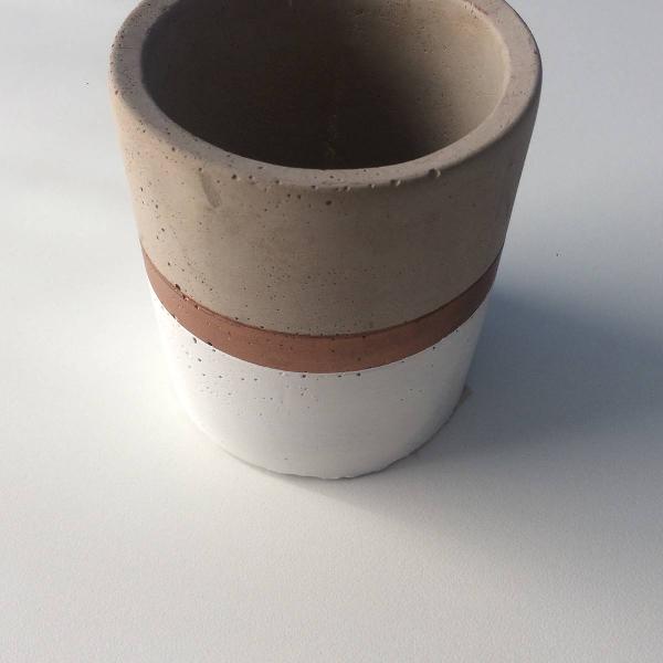vaso cachepot cimento cobre e branco